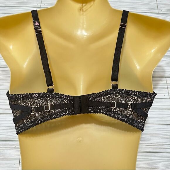 NWT VICTORIA'S SECRET VERY SEXY‎ LIGHTLY LINED PLUNGE STRAPPY LACE BRA SZ 32DD - Picture 2 of 4